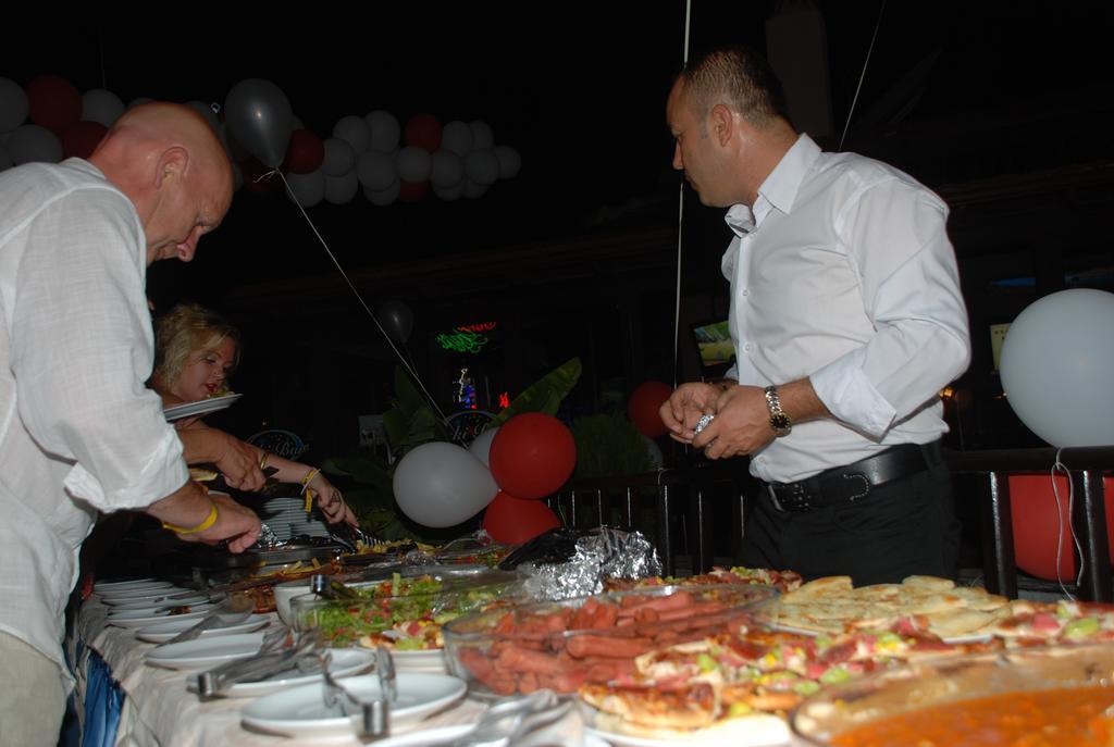 Hisar Holiday Club 올루데니스 외부 사진
